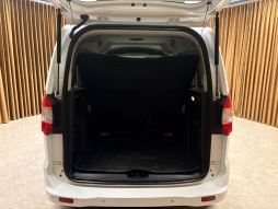 FORD TOURNEO COURİER 1.5 TDCİ TİTANİUM PLUS 12 TAKSİT