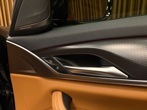 BMW 520İ SPECİAL EDİTİON M SPORT CARBON SCHWARZ HATASZ 12 TAKSİT