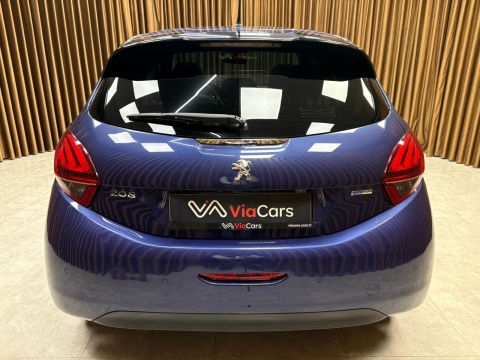 PEUGEOT 208 1.2 PURETECH ACTİVE OTOMATİK CAM TAVAN 12 TAKSİT