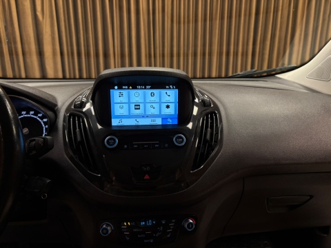 FORD TOURNEO COURİER 1.5 TDCİ TİTANİUM PLUS 12 TAKSİT